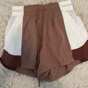 A&F COLOR BLOCKED GYM SHORTS